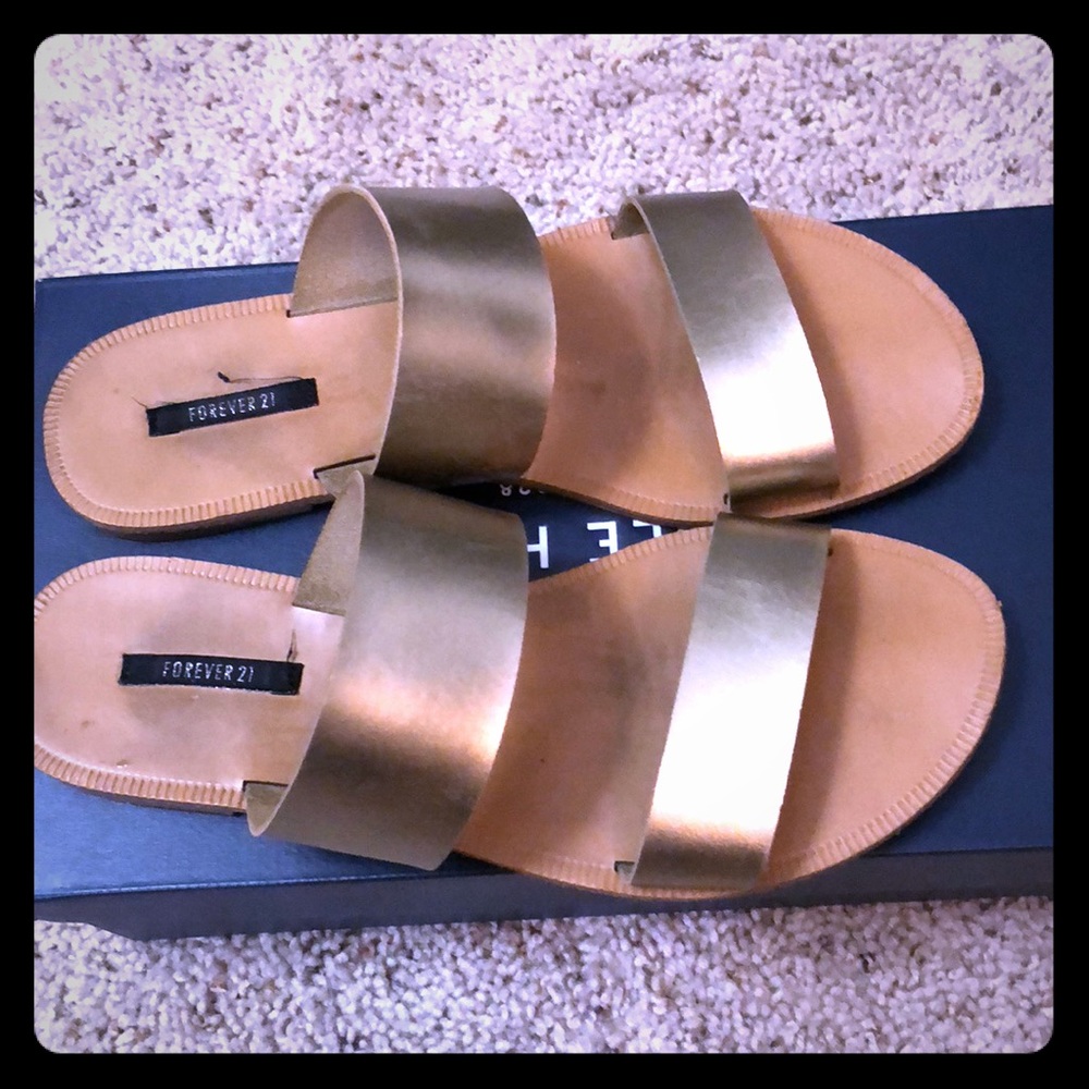 Forever 21 Gold flats